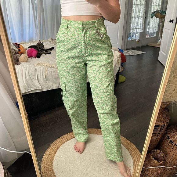 The Ragged Priest Pants - Urban Outfitters Women’s Small Green Floral Daisy Carpenter Cargo Pants NWT